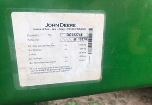 John Deere V451M - Podbieracz balirka za okrugle bale
