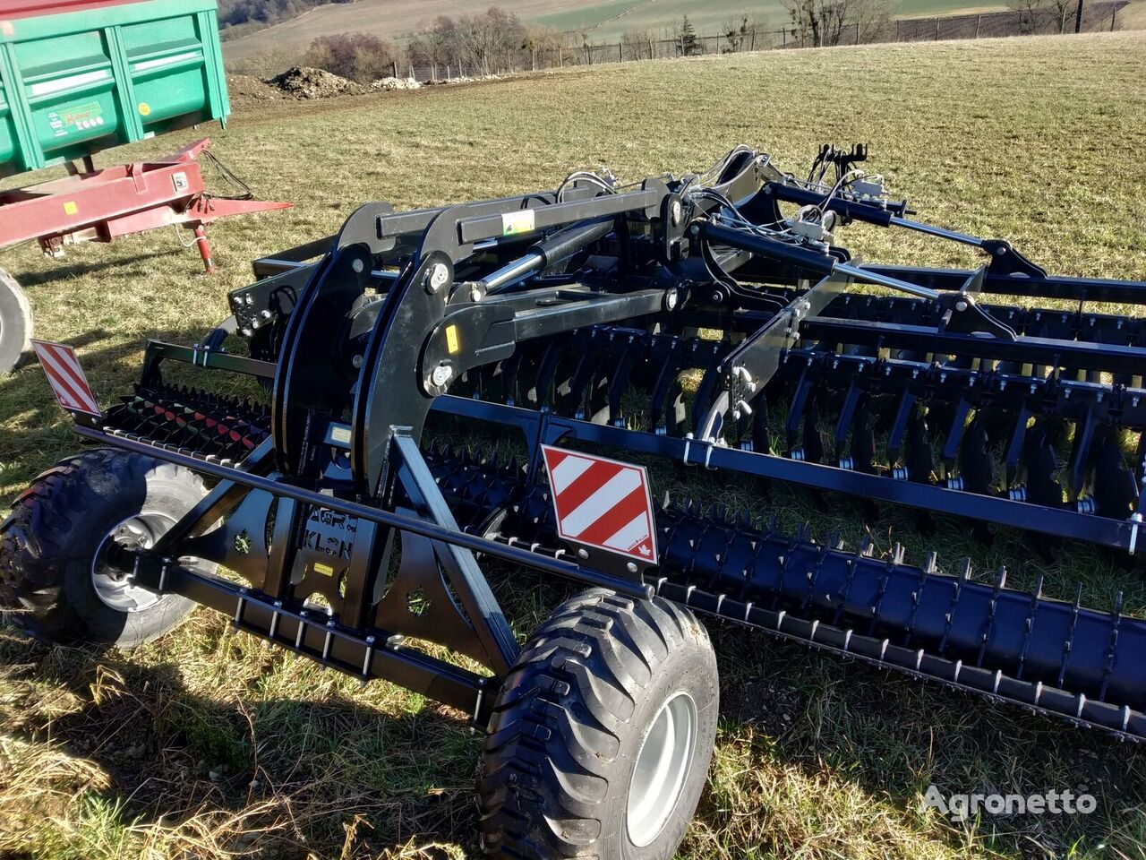 nova Agrokalina Jaguar 600 tanjirača