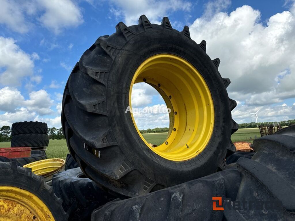 John Deere Traktorhjul med 850/50-38 dæk / tractor wheels with 850/50-38 ti točak