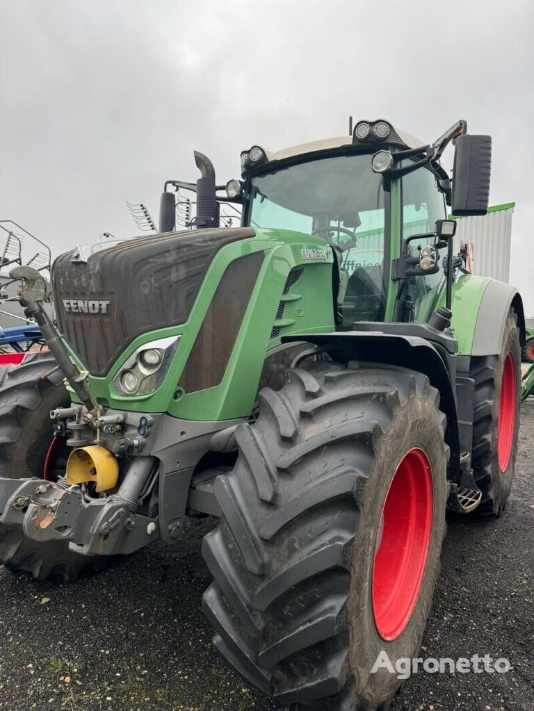 Fendt 824 Vario S4 traktor točkaš