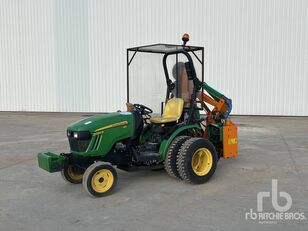 John Deere 2025R 4x4 Tracteur Agricole traktor točkaš